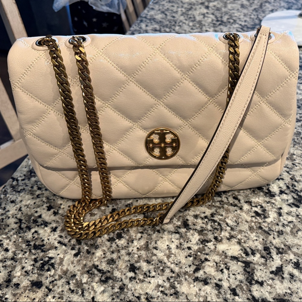 Tory Burch Beige Quilted Ivory Shoulder Bag